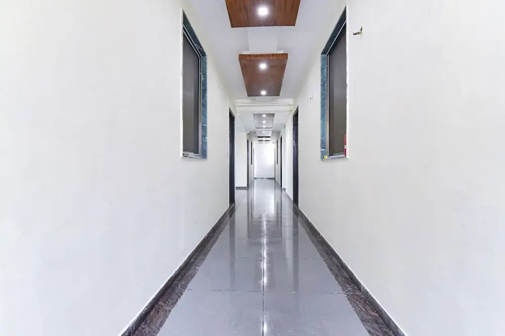 Fabhotel A1 Plaza