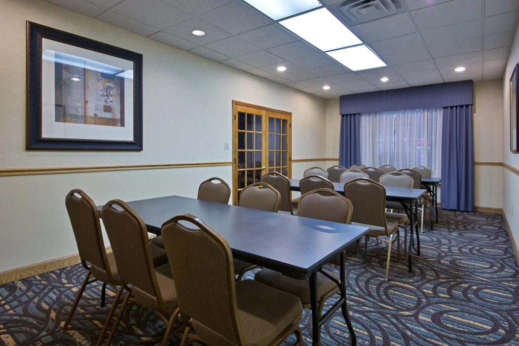 Country Inn & Suites by Radisson, Lexington, VA