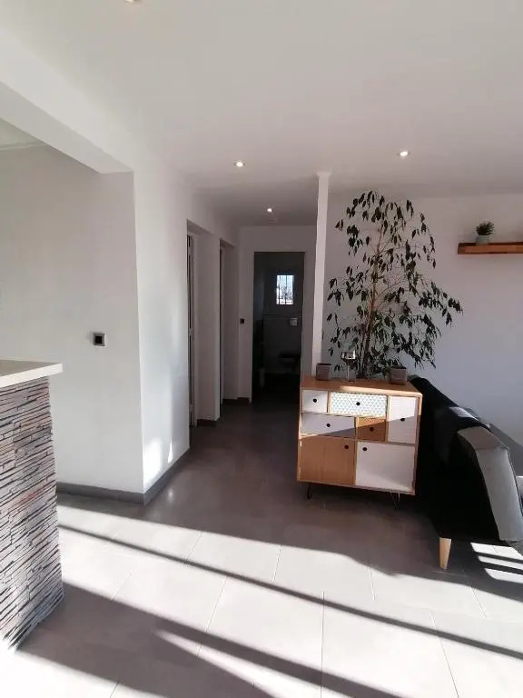 Bel appartement 76 m² dans maison avec vue mer