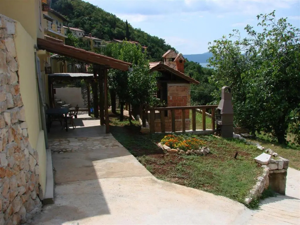 Apartments Vinetilia