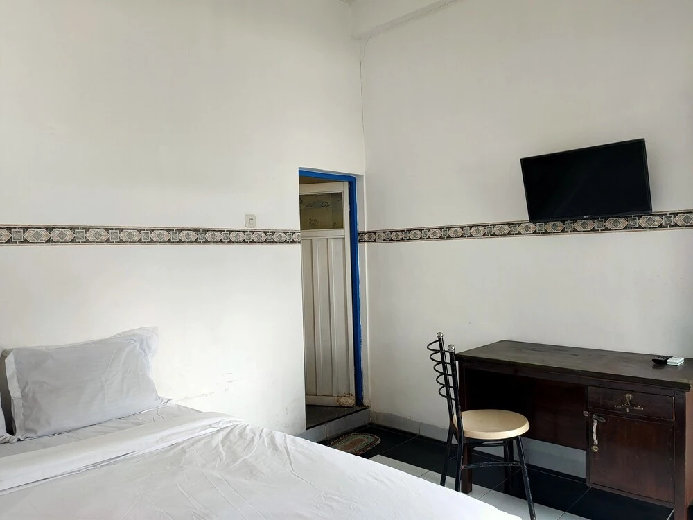 OYO 93412 Kost Irma Syariah Near UPTD SMP Negeri 8 Parepare