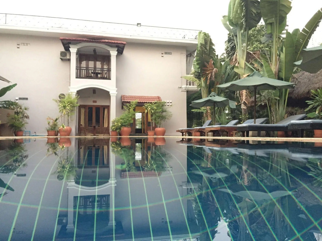 Le René Angkor Boutique