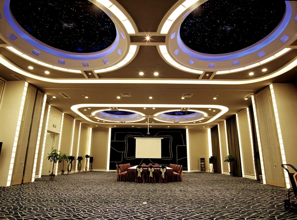 Yaxiang Jinling Palace