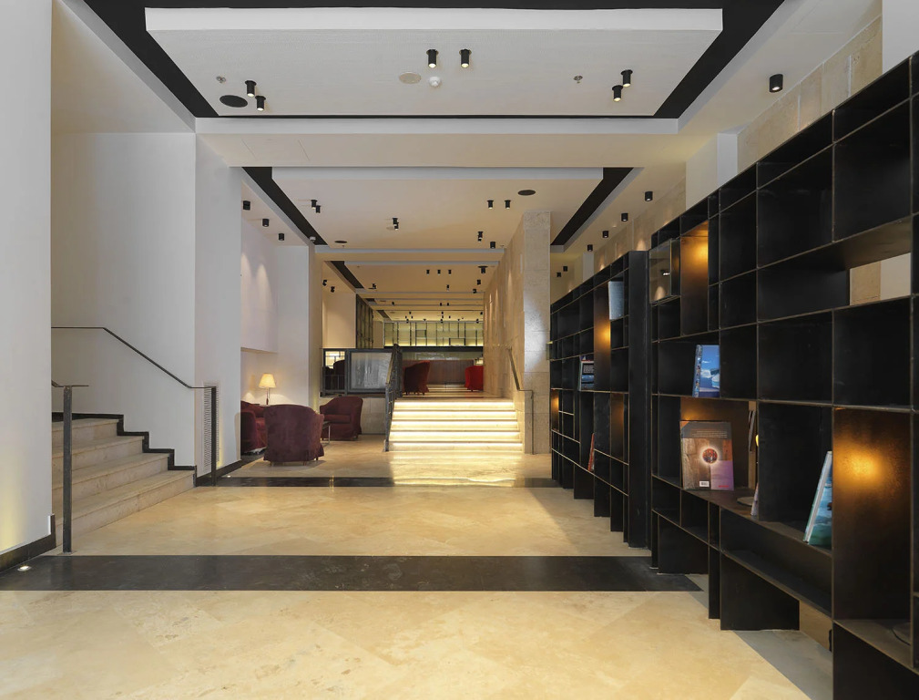 Koresh Hotel