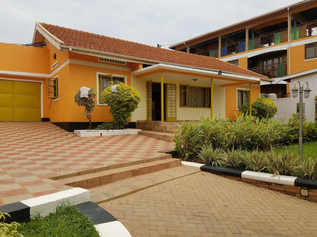 Sibyangu Standard Hotel Kampala