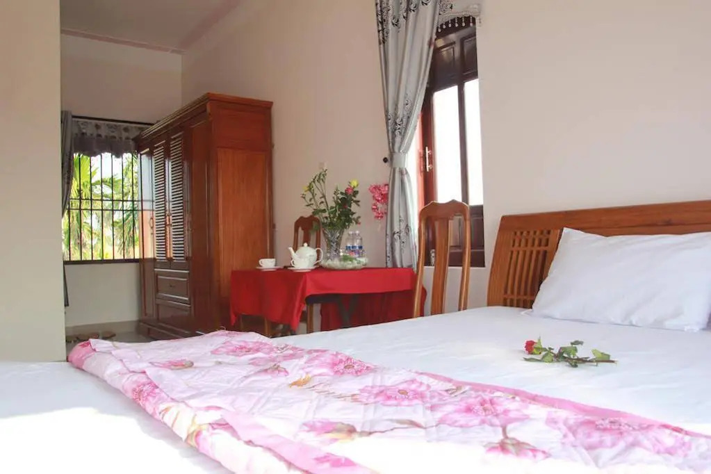 Lakeside Homestay