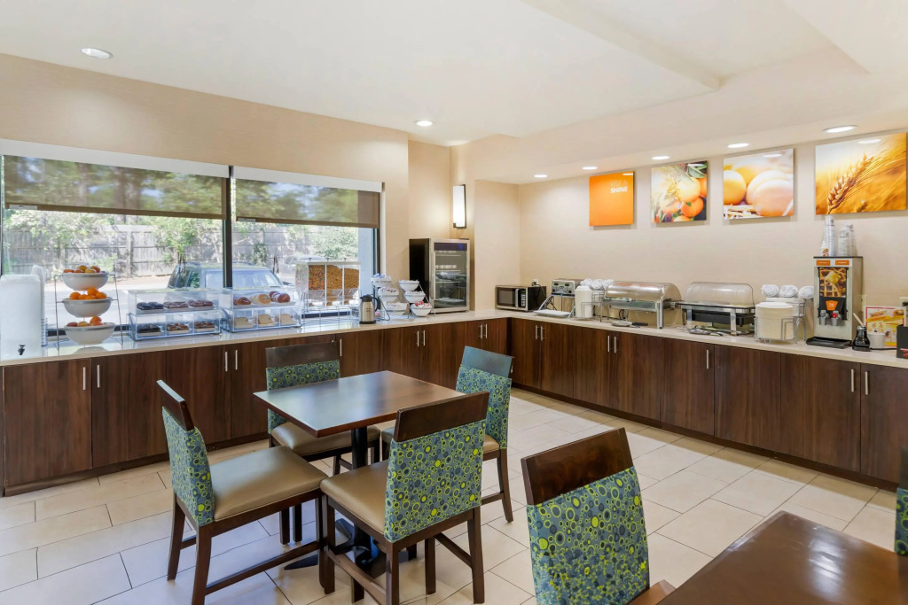 Comfort Suites Columbia Northeast - Fort Jackson