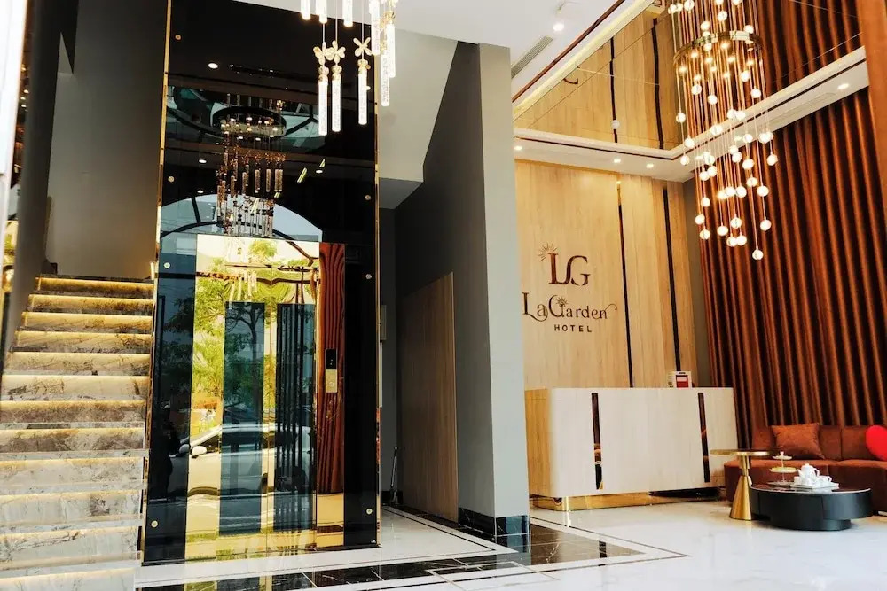 La Garden Hotel Van Don by Bayluxury