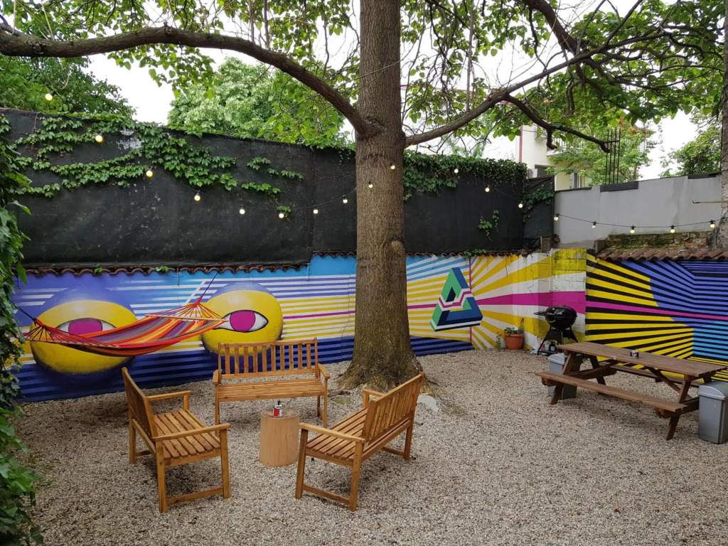 Popcorn Hostel