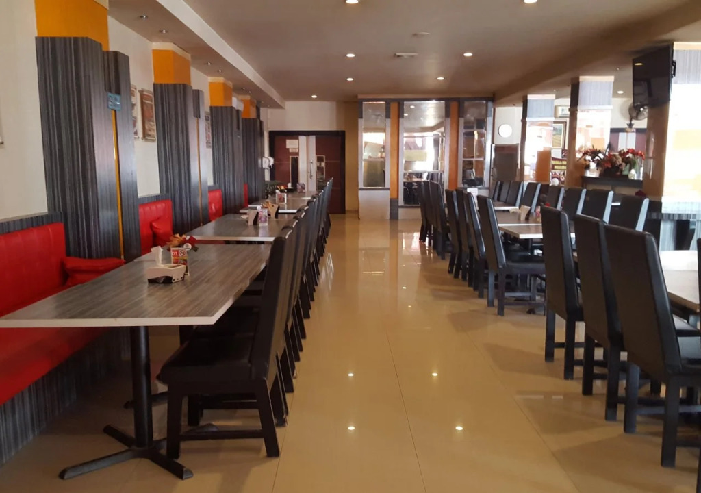 Urbanview Hotel Sayang Makassar by RedDoorz