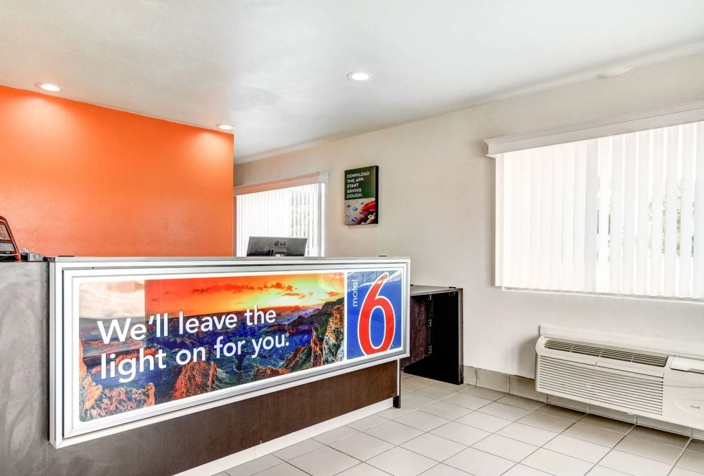 Motel 6 Waco - Lacy Lakeview