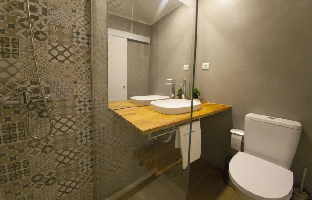 A31 - Tamar Top-floor Flat