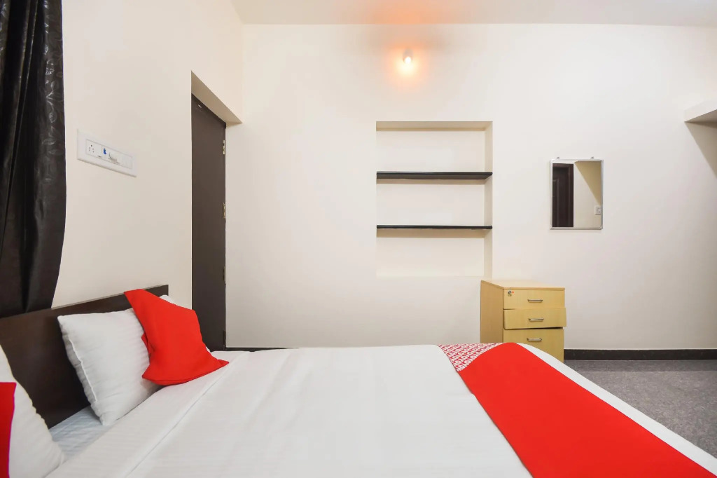 Hotel O Royal Residency