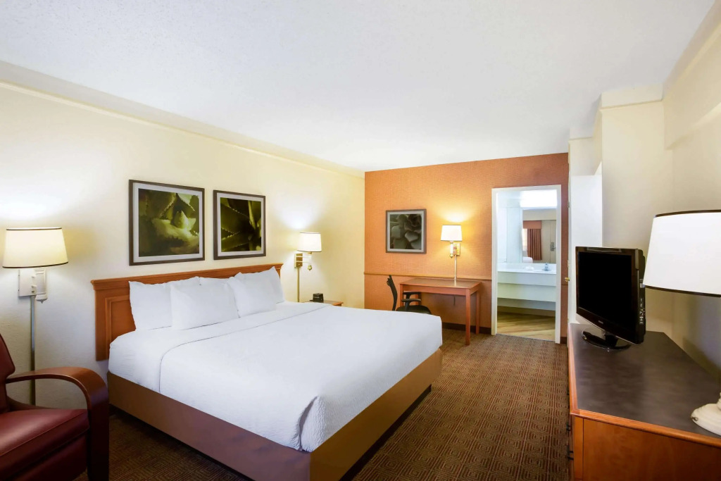 La Quinta Inn by Wyndham Austin Capitol / Downtown
