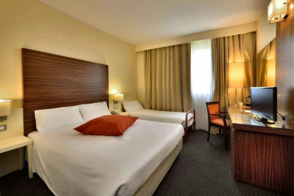 La Meridiana Bleisure Hotel