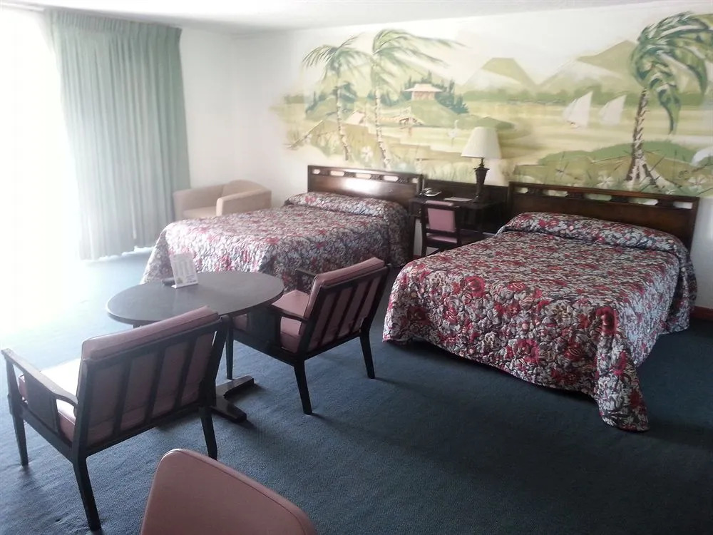 Island House Resort Hotel