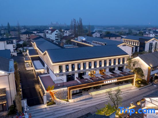 Xiazhu Lake hotel