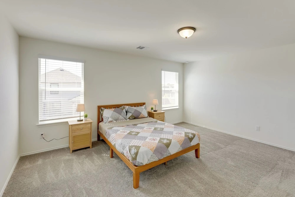 Manor Vacation Rental w/ Yard: 17 Mi to Austin!