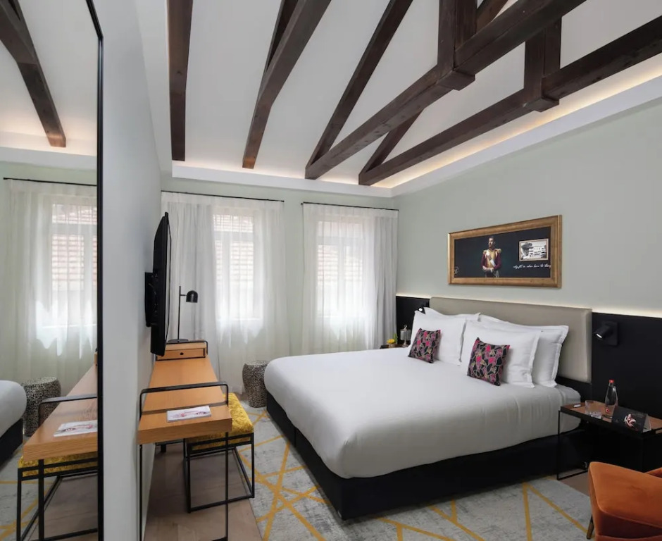 Rephael House Boutique Hotel