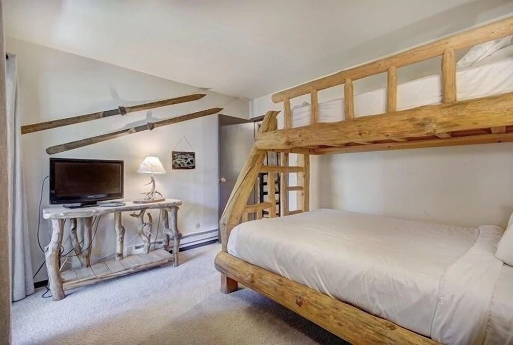 Updated 2Br Plus Loft Condo on Shuttle Route! Sleeps 8 & Kids Ski Free by RedAwning