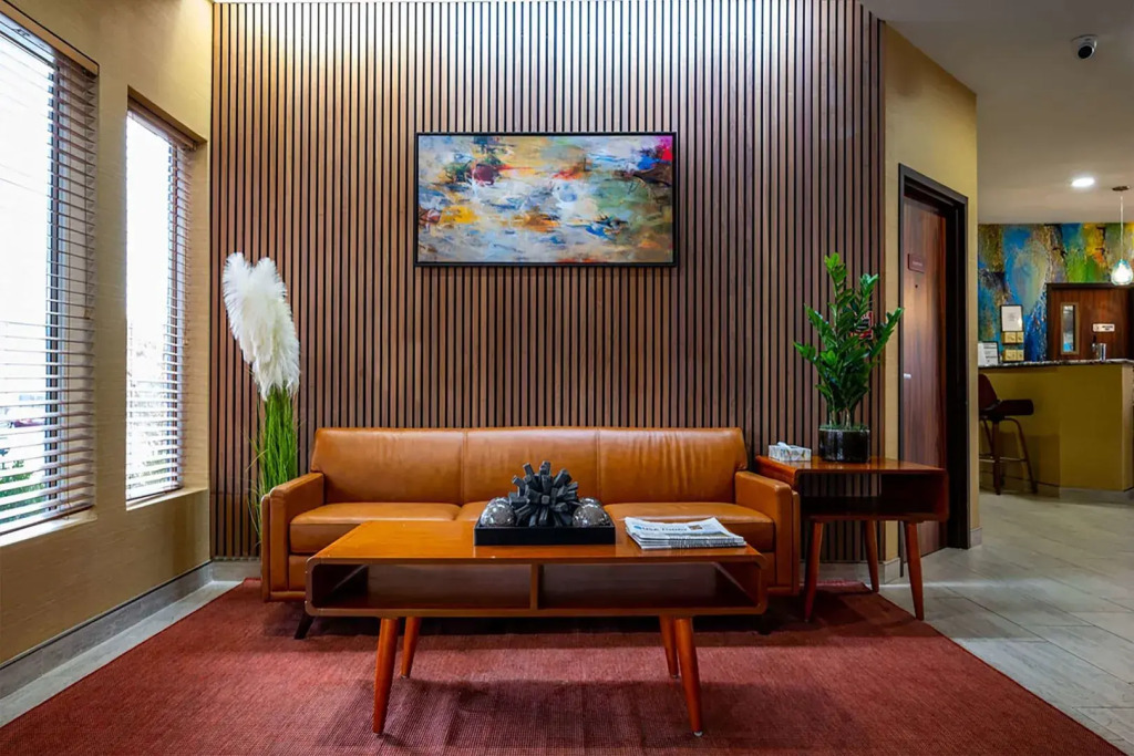 Endeavor Inn & Suites, Trademark Collection by Wyndham