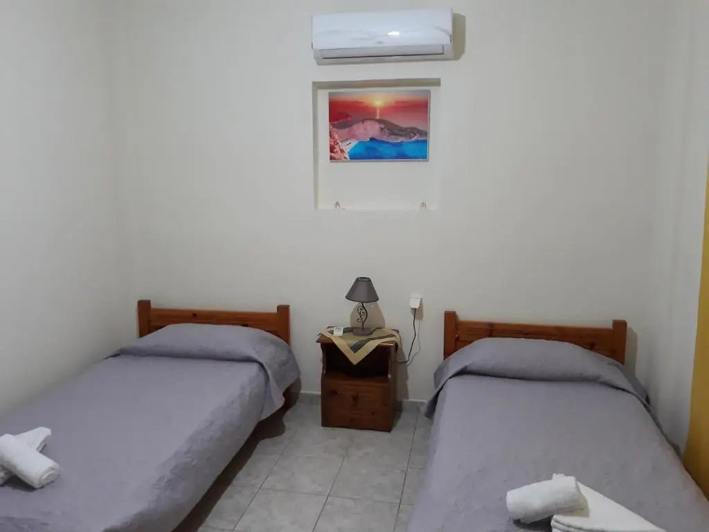 Petrakis Afrathias garden house
