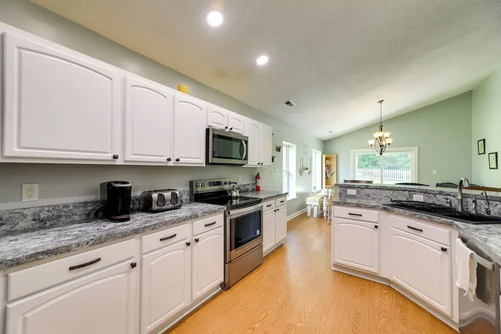 Swansboro Vacation Rental, 4 Mi to Hammocks Beach!