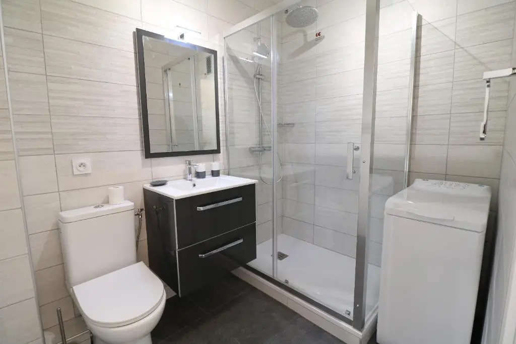 Studio with Balcony, Palais Royal, 1 Min Croisette, 8 Mins From the Palais 108