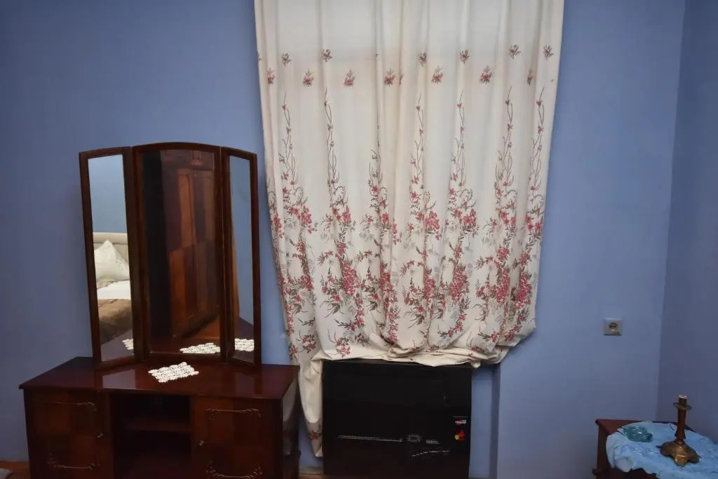 Shorenas House