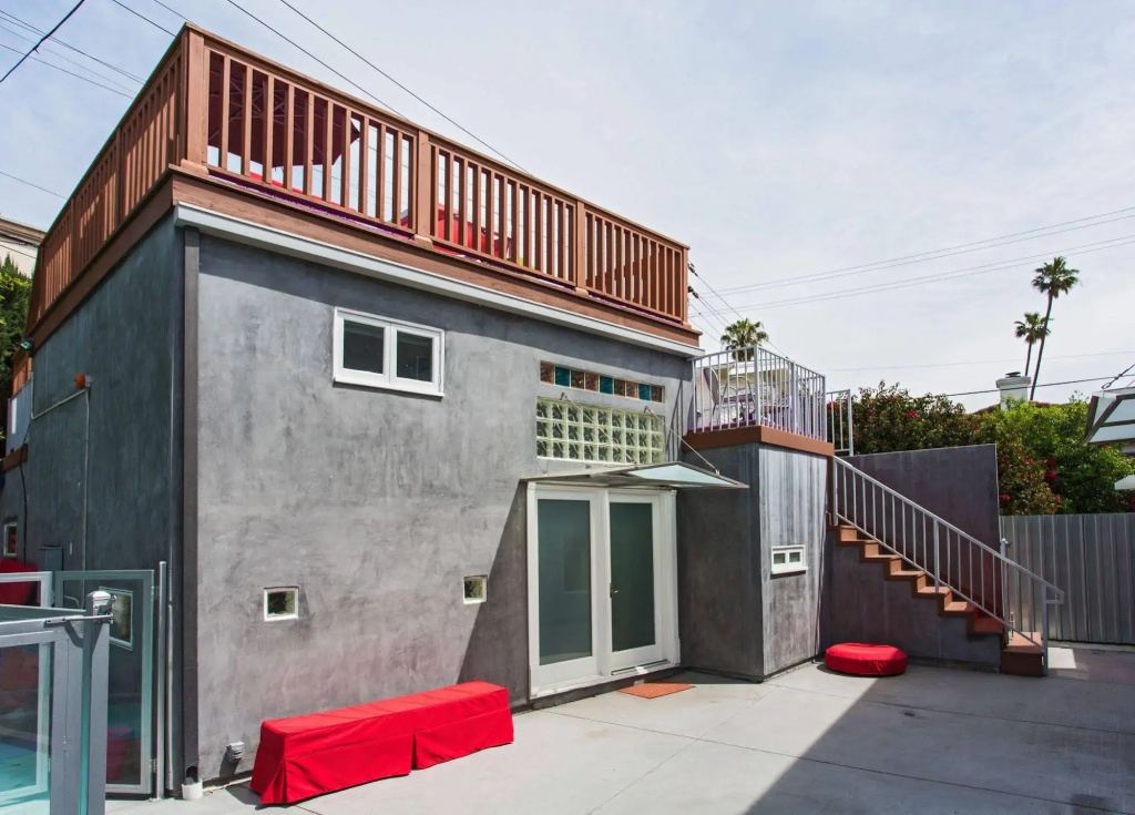 Beverly Hills Modern Guesthouse