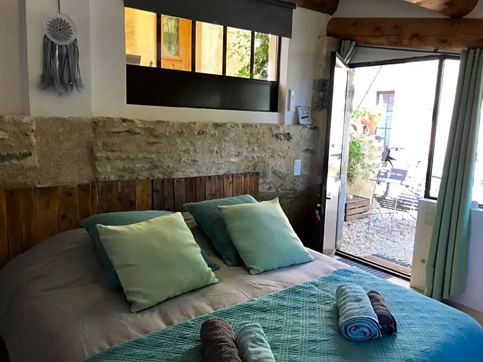 Bastide Bellugue Maison dhôtes réseau Bienvenue à La Ferme à 3 minutes de Lourmarin
