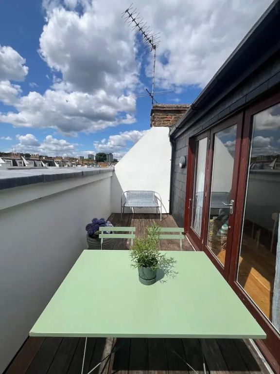 Charming Primrose Hill Rooftop Duplex