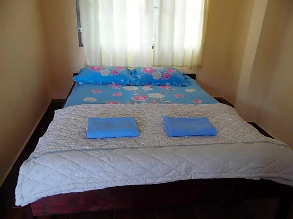 Chaleun Garden Guesthouse
