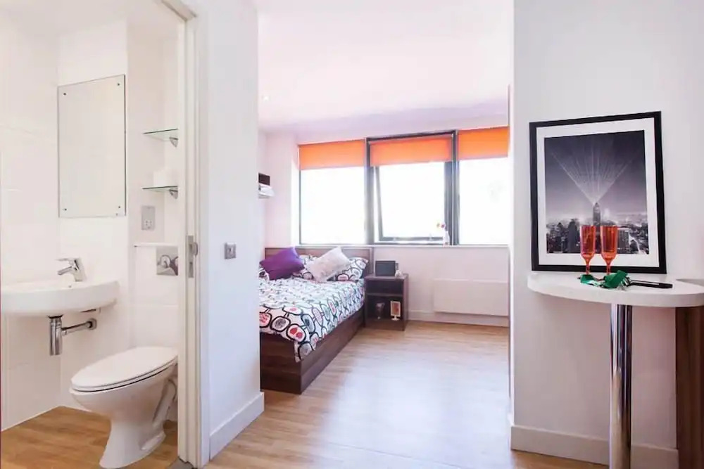 Relax By MPH-200 Chic Studios In Prime Bristol