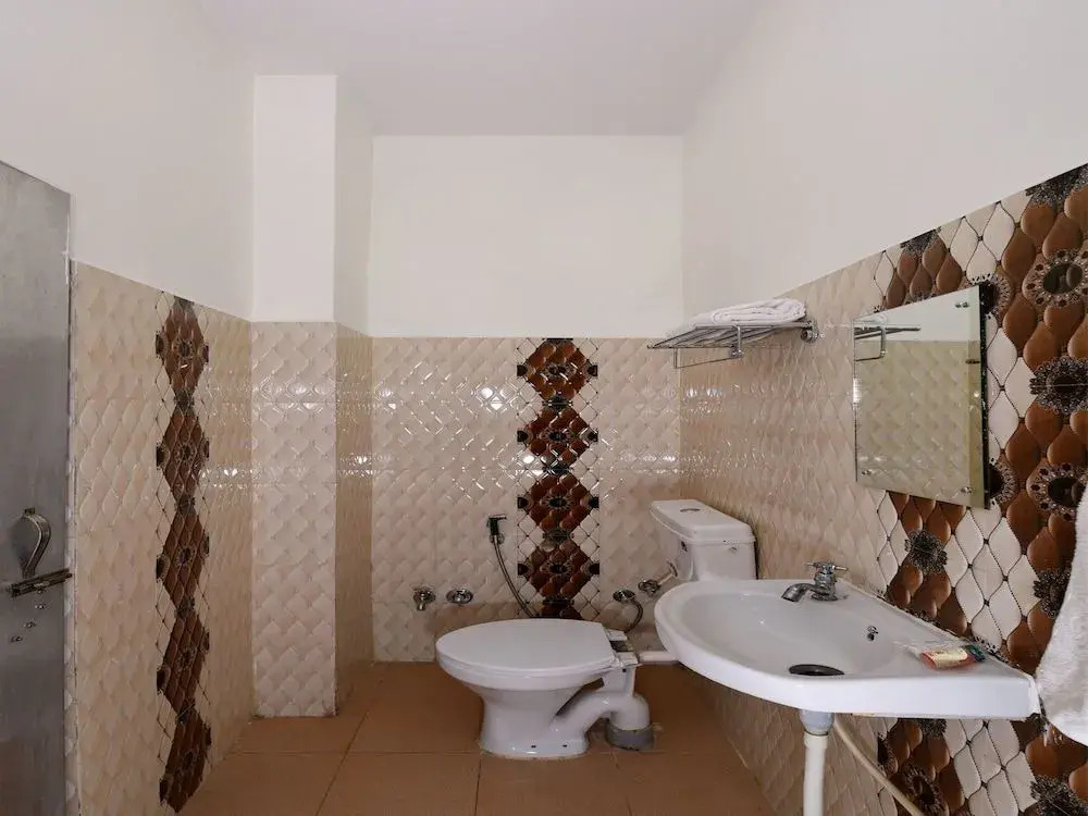 OYO 12193 Sandhya Hotel