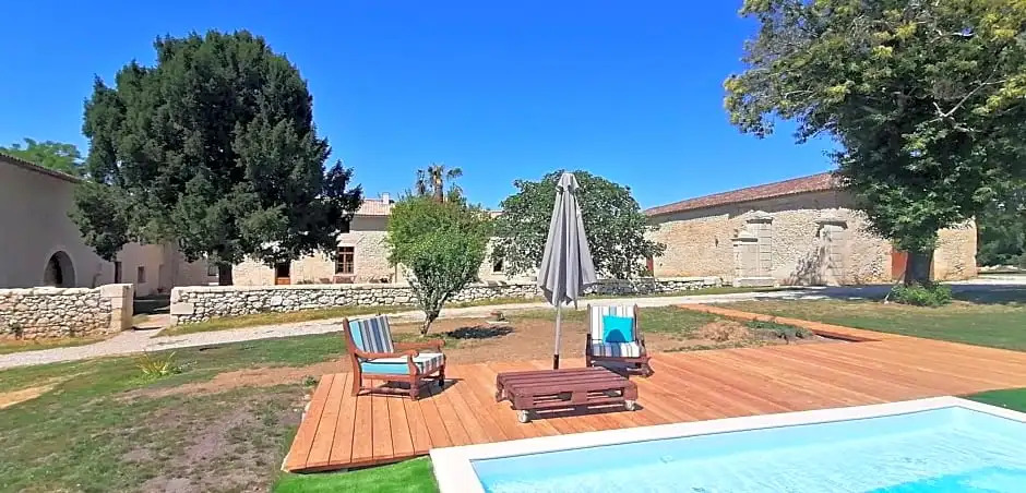 Domaine de Gaïa, Piscine, Pétanque, Ping Pong, proche Saint-Emilion