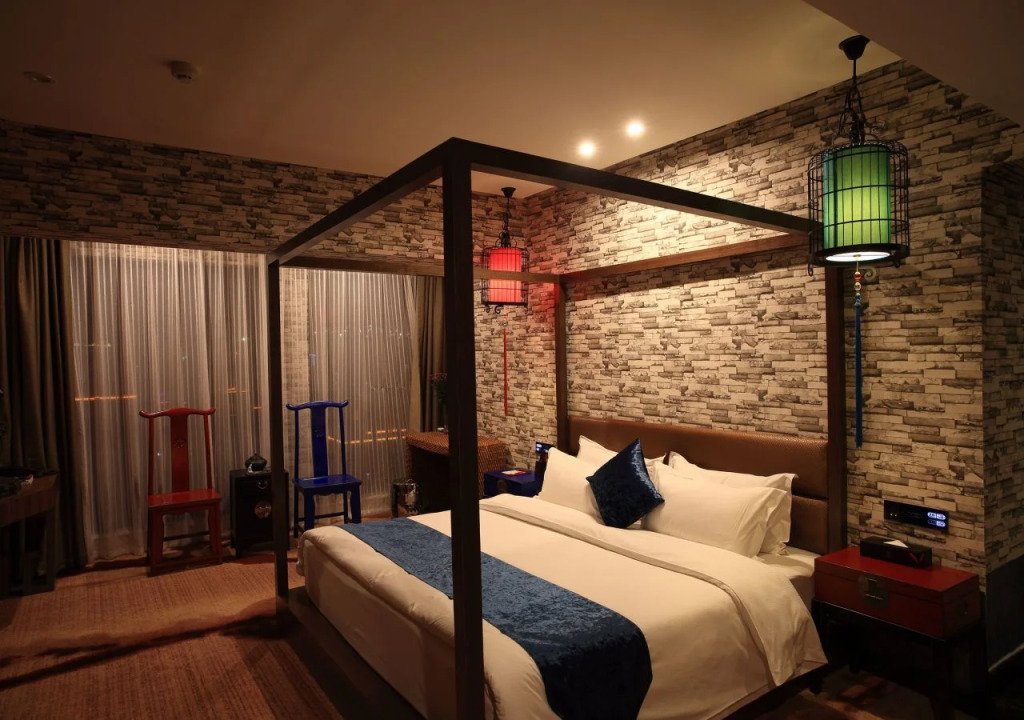 U Hotels