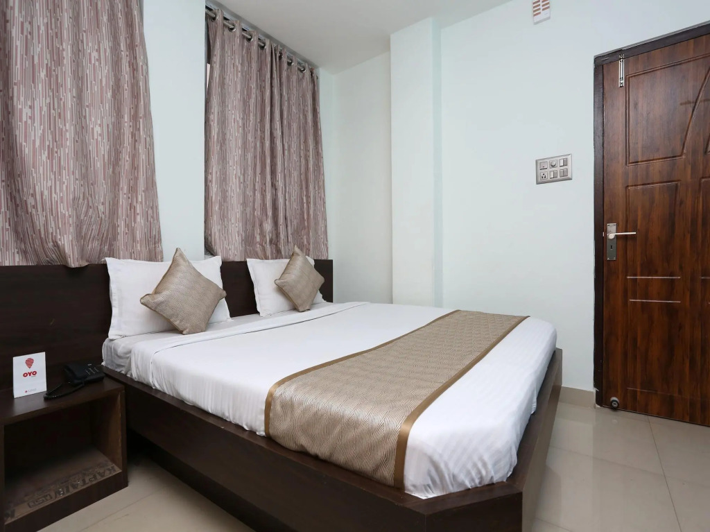 OYO 13265 Aashray Guest House