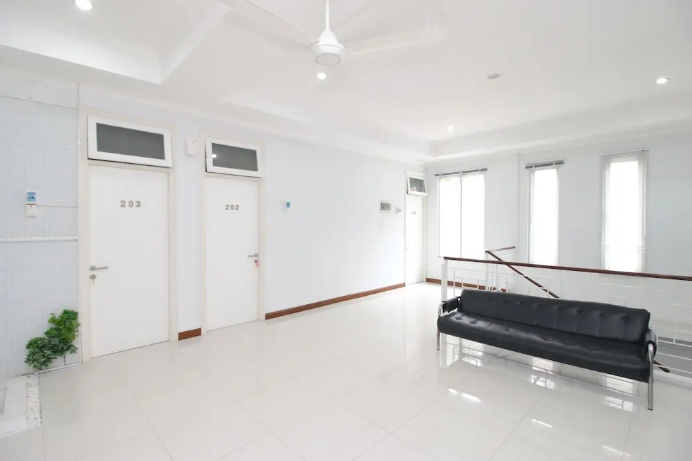 Airy Tegalsari Teuku Umar 21 Surabaya