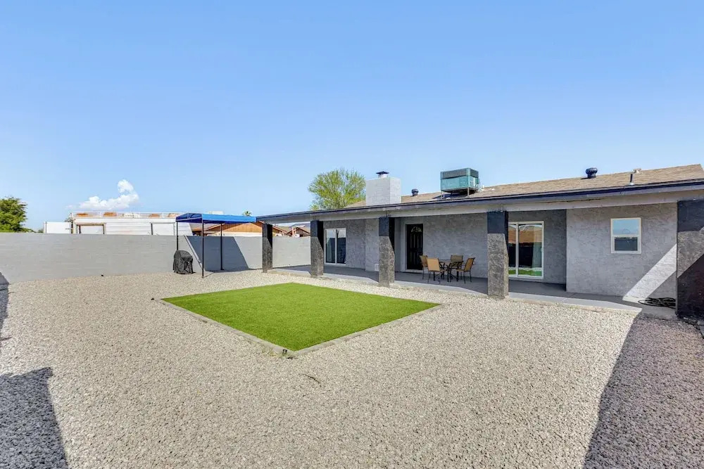 3 Mi to Desert Diamond Arena: Peoria Home w/ Yard!