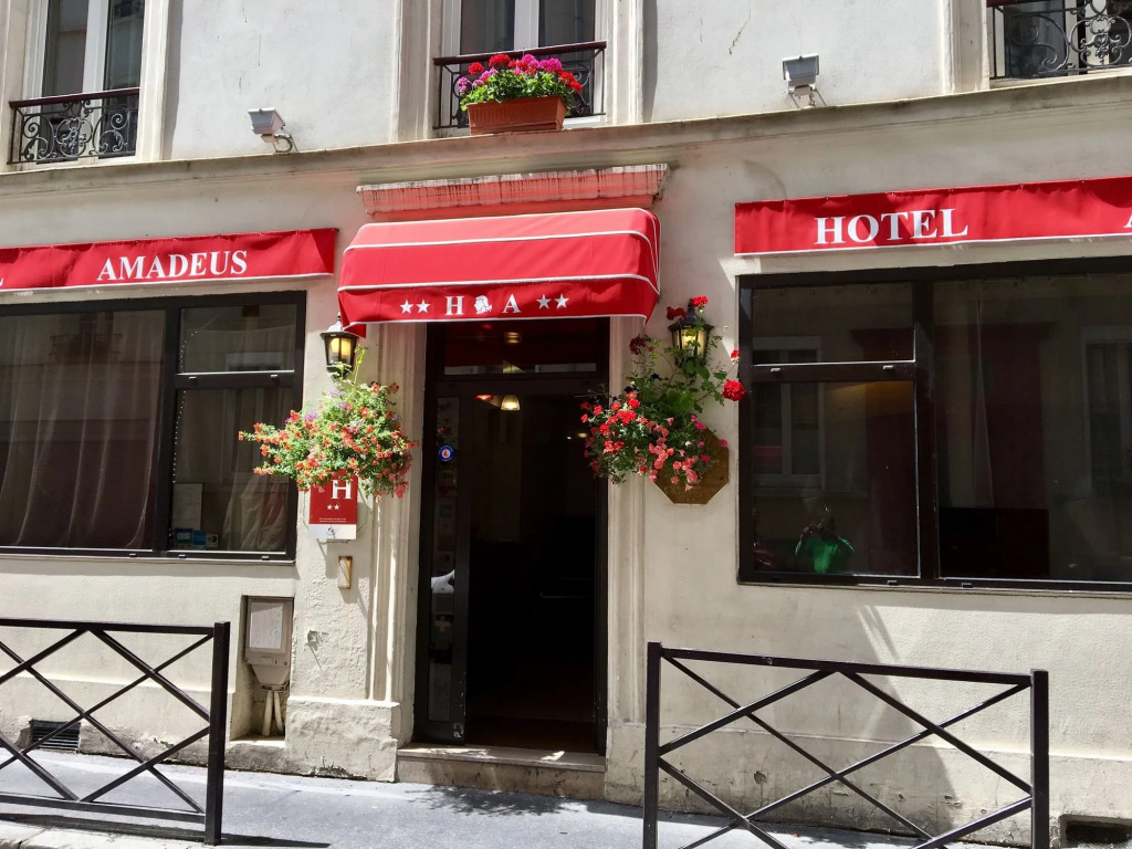 Amadeus Hotel