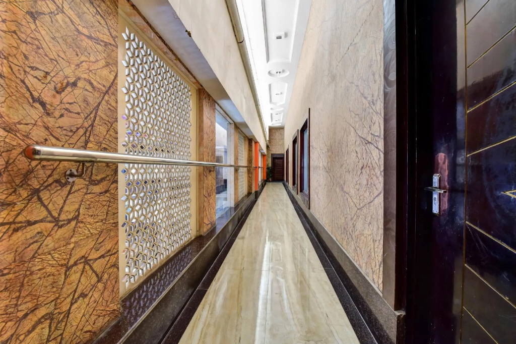 Capital O 81688 Hotel Rawat