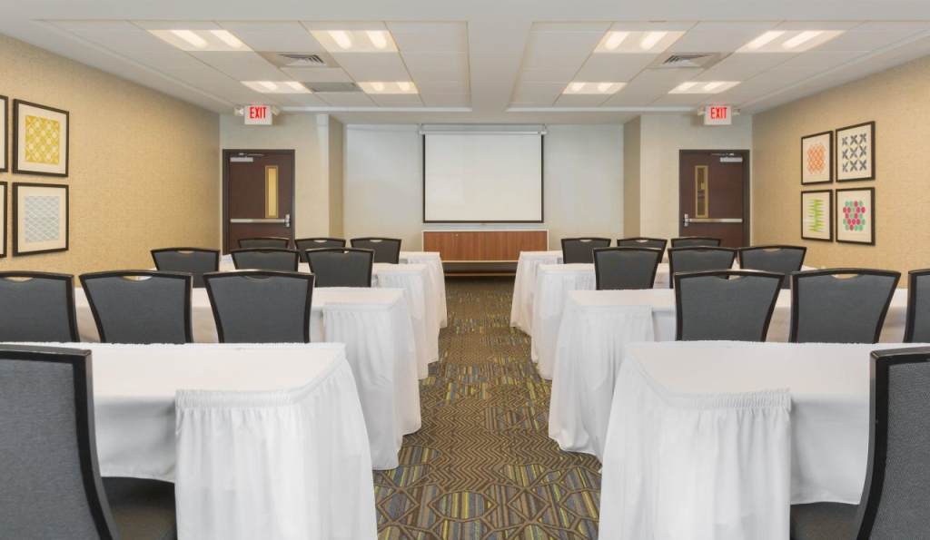 Holiday Inn Express Hotel & Suites Eugene Downtown - University by IHG