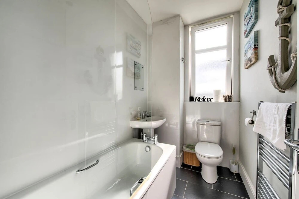 Lovely 1 Bedroom Flat Close to City Centre + Free On-street Parking