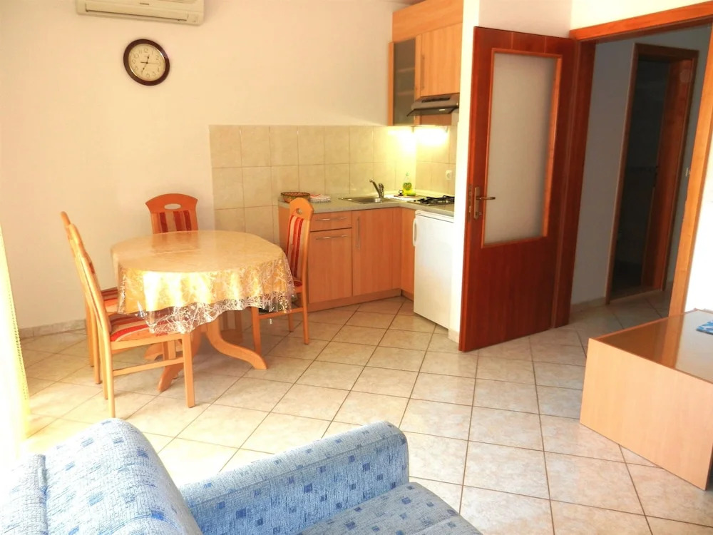 Apartments Aurel