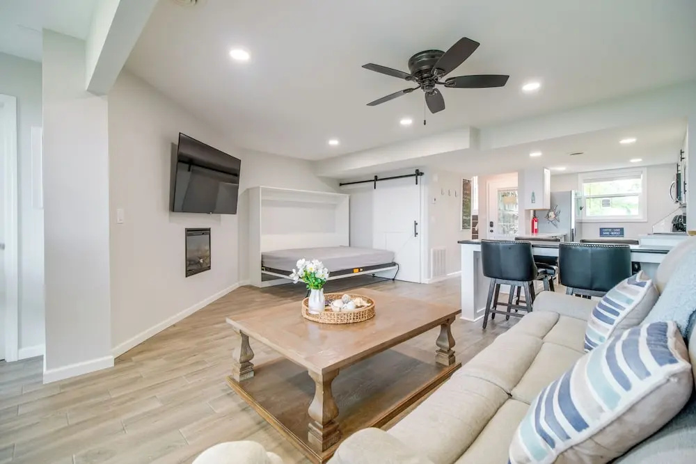 Double-decker View of Grand Lake! Modern Townhome