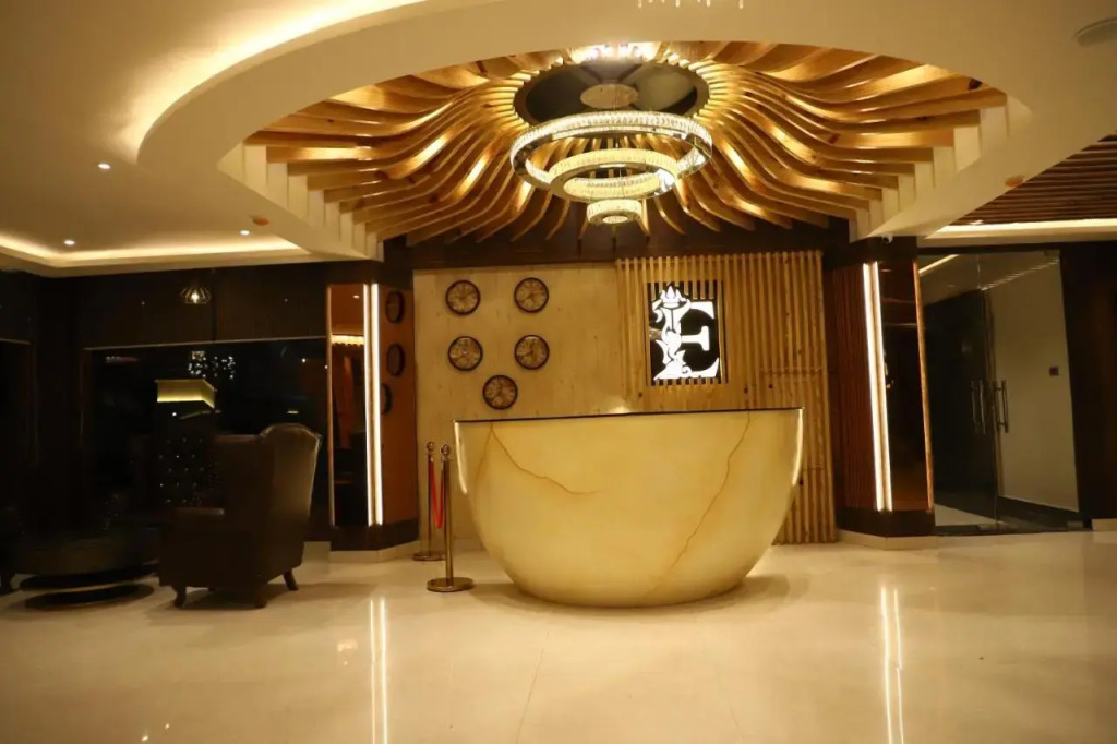 Hotel Emperio Grand