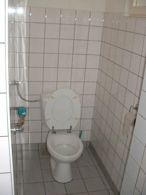 1st Apartments and Hostel