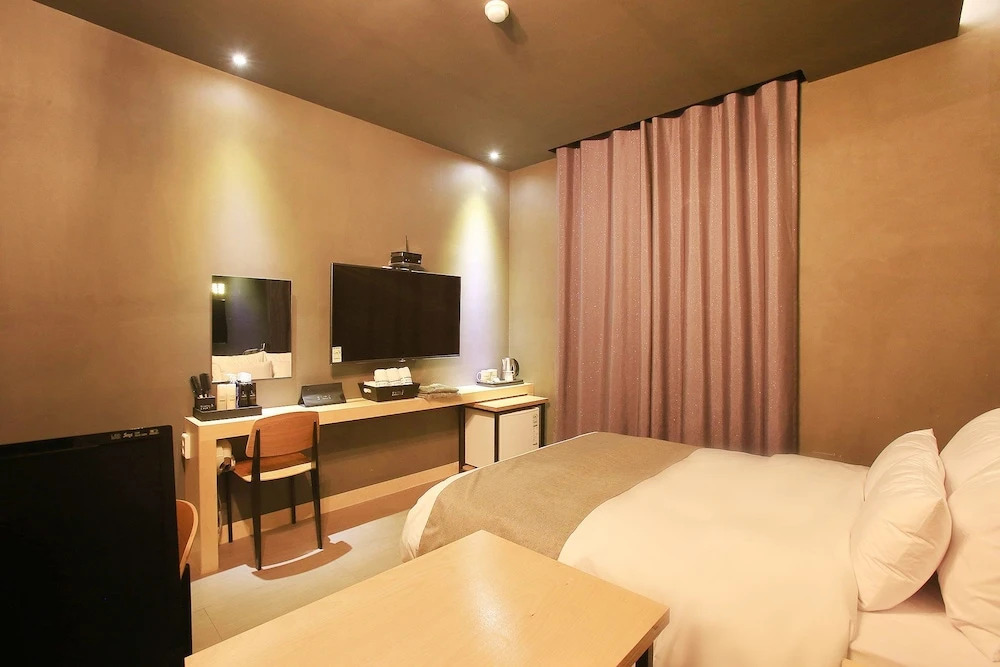 Hotel Form
