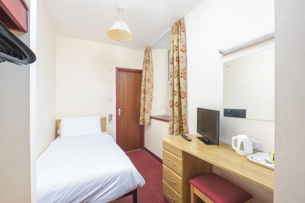The Sandringham Hotel